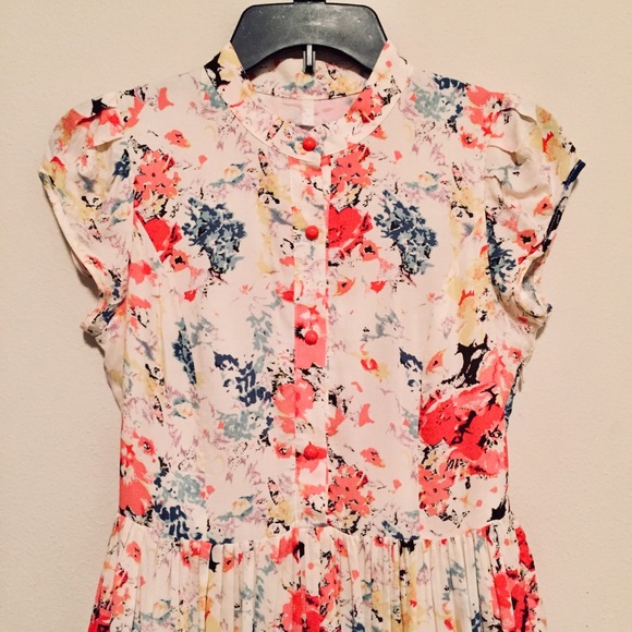 Plastic Island Daytime Floral Dress - Picture 3 of 16